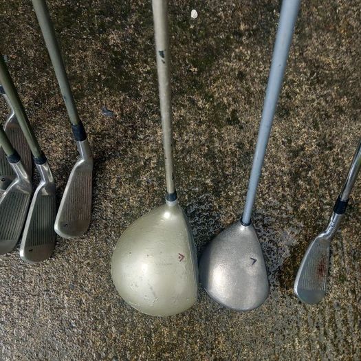 Mens macgregor golf clubs with  bag and trolley