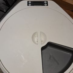 Cat Feeder