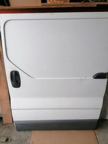 vivaro doors