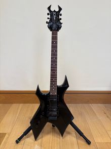 Left-handed B.C. RICH Warlock Platinum Pro Series