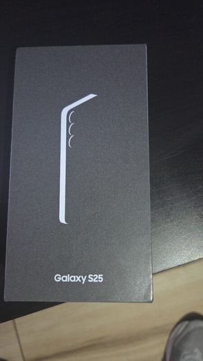 Samsung S25 Vodafone network 128GB only couple months old