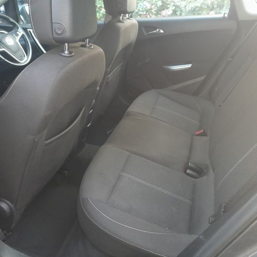 2011 Vauxhall Astra