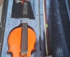 Violin in half size