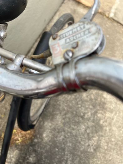 1930s humber men's bike push button bell. Brooks saddle. 3 speed  Gears
