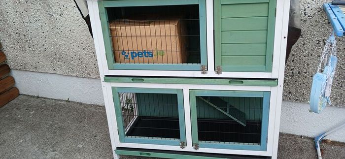 Abby rabbit hutch bran with starter box and cover