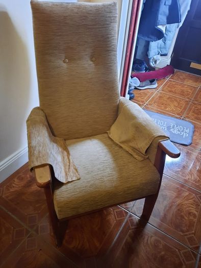 orthopaedic armchair