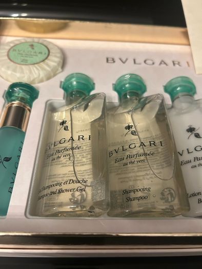 Bvlgari Au the Vert Parfumee 8 piece set , New.