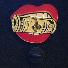 100 dollars ! pin back badge.