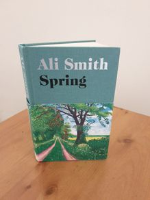 Xmas Gift Like NEW Ali Smith Spring Book 1st Edition UK 2019 with David Hockney Wraparound