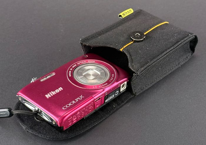 Nikon Coolpix S3100 digital camera pink
