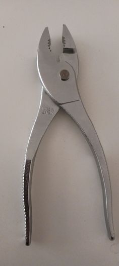Tone Slipjoint Pliers