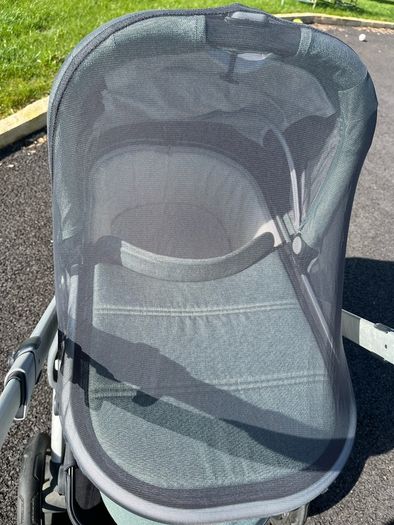 Uppababy Vista V2 Emmett Green with EUR260 accessories