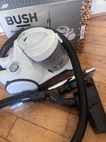 Bush bagless vacuum cleaner with box