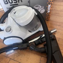Bush bagless vacuum cleaner with box