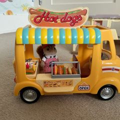Sylvanian families hot dog van set