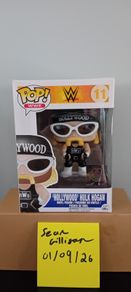Hollywood Hulk Hogan Funko Pop w/protector wwe 2k15 exclusive