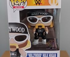 Hollywood Hulk Hogan Funko Pop w/protector wwe 2k15 exclusive