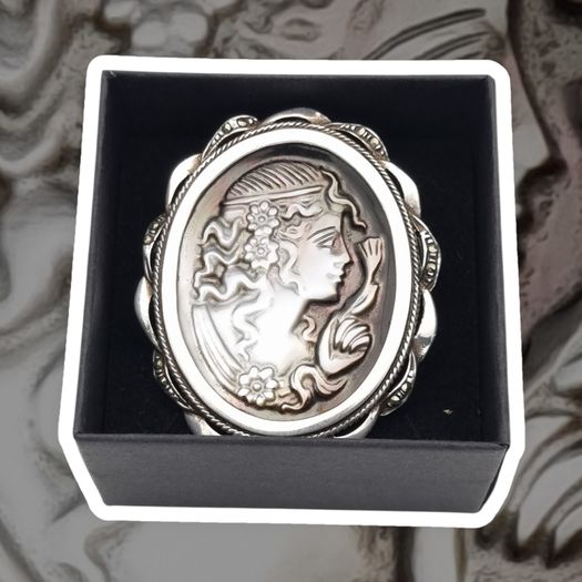 Vintage 925 Silver Carved Cameo Brooch