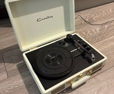 Crosley Cream | Vinyl Record Player