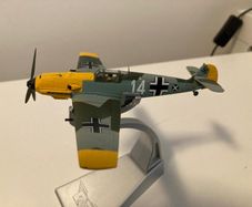 Corgi Messerschmitt Bf109E-4 - Diecast Aircraft Model - 1/72 Scale - AA28003
