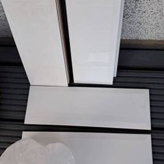 Metro beveled edge white tiles