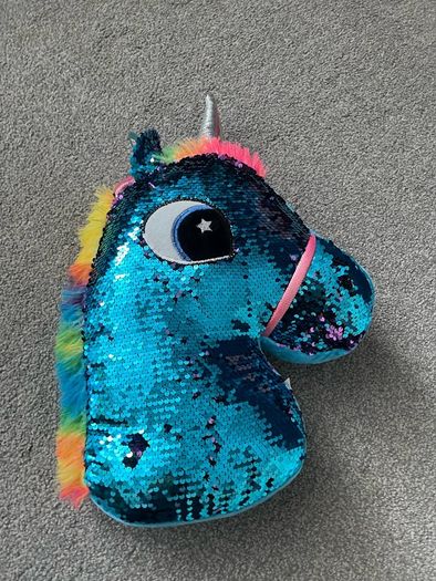 unicorn pillow -BNWT