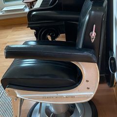 Belmont manual hydraulic chair