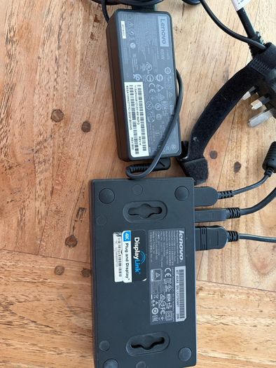 Lenovo ThinkPad USB 3.0 Ultra Dock (Model 40A8) + 65W Power Adapter