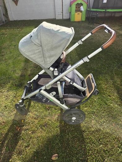 Uppababy Vista V2 Travel System
