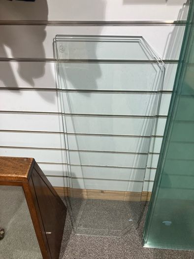 Retail Glass Shelves Job Lot