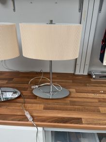 Beautiful pair of Dar lamps.