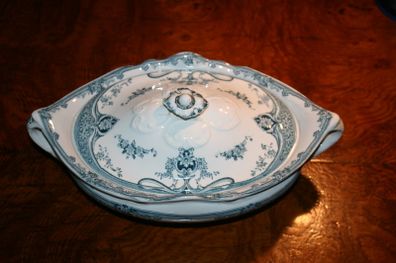 Antigue Porcelain Tureen