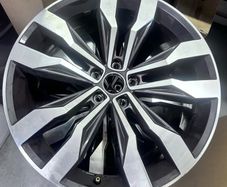 Set of Genuine 20" Vw  Suzuka alloy wheels