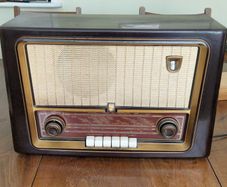 Phillips valve radio