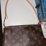 louis Vuitton Pouchette Image 2