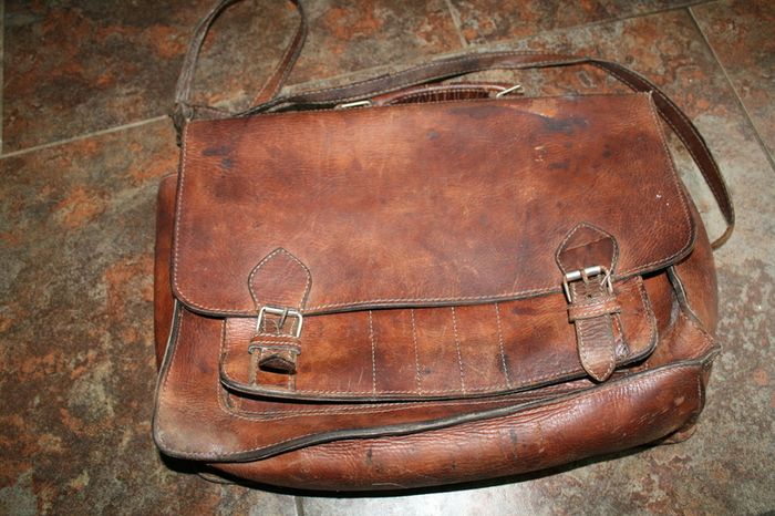 Vintage leather bag