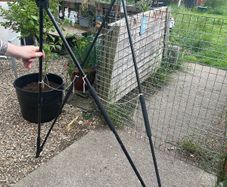Shooting sticks