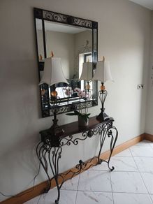 Mindy browne Hall table & matching mirror set  Pristine