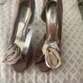 Cream satin high heels Image 4