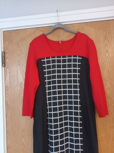 Avalon Red Dress. S.16.