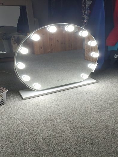 Hollywood Mirror