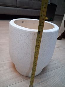 Ceramic plant pot