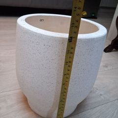 Ceramic plant pot