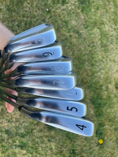 Titleist 620 cb irons 4-pw x stiff