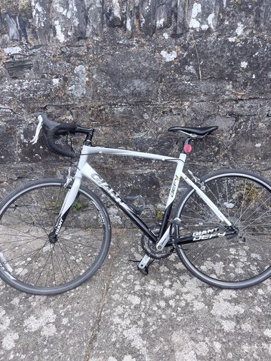 GIANT aluxx SL road bike