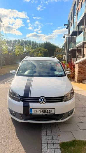 Volkswagen touran Petrol  7 Seater Automatic