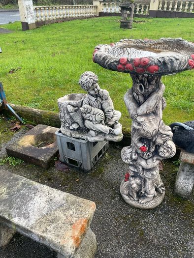 garden ornaments