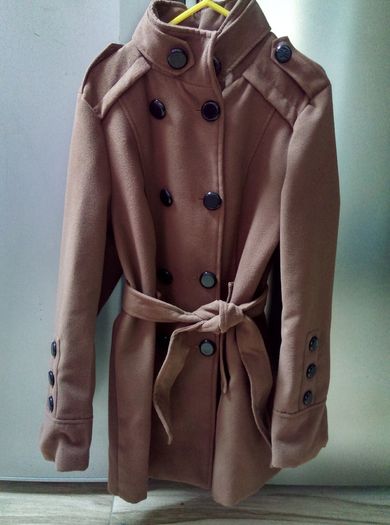 Women's coat with belt