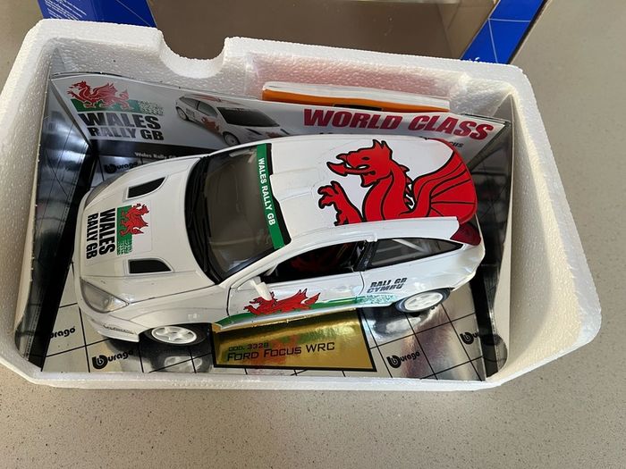 Ford Focus RS WRC 02 Wales 1/18 Burago extremely rare
