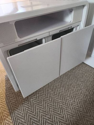 Sobro smart bedside table